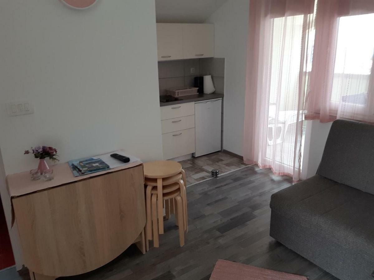 Apartmani Verica Karlobag Zewnętrze zdjęcie
