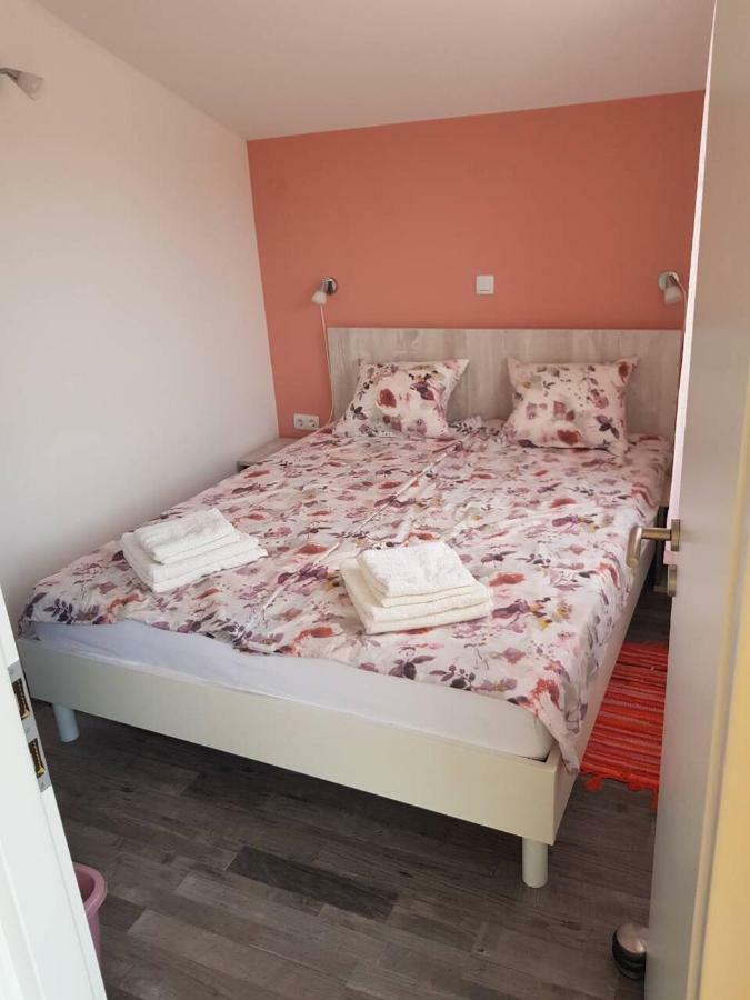 Apartmani Verica Karlobag Zewnętrze zdjęcie