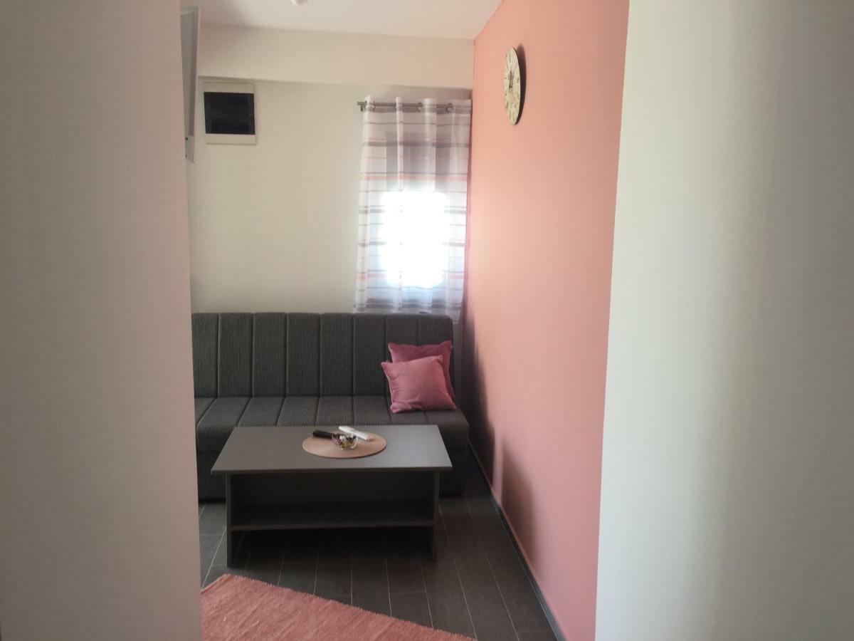 Apartmani Verica Karlobag Zewnętrze zdjęcie