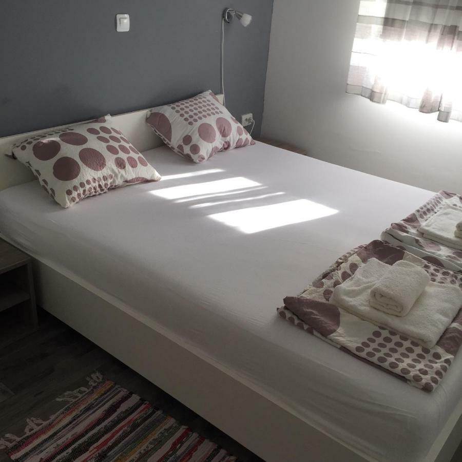 Apartmani Verica Karlobag Zewnętrze zdjęcie